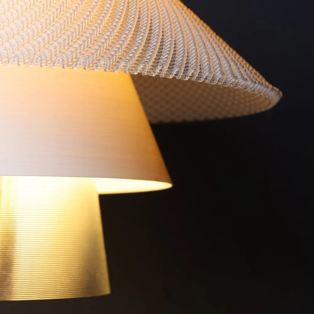 LAMPADA DA TAVOLO IN PLA E RAME CON PARALUME STAMPATO IN 3D, H 50 CM